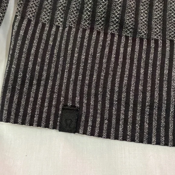 Lululemon pullover - Picture 3 of 7